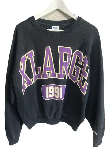 XLARGE 블랙 맨투맨