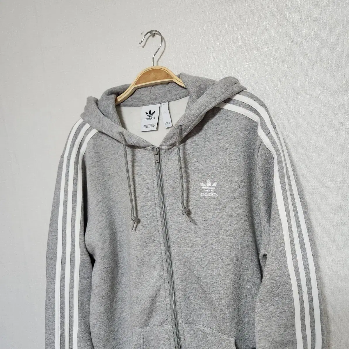 Very good condition) Adidas 3-Stripes Original Hooded Zip-up Grey