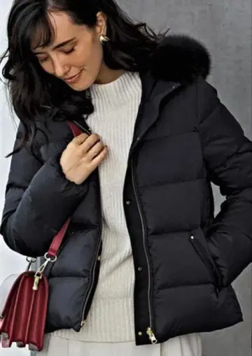 유나이티드 애로우즈 그린 레이블 블랙 다운