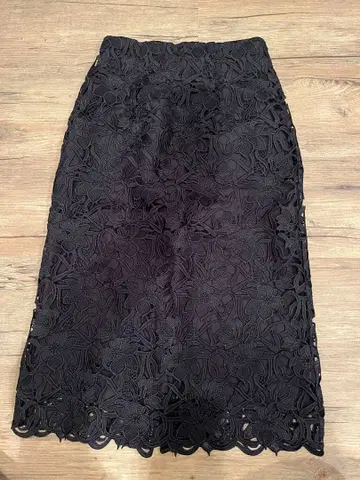 [ SHIPS ] 레이스 타이트 스커트