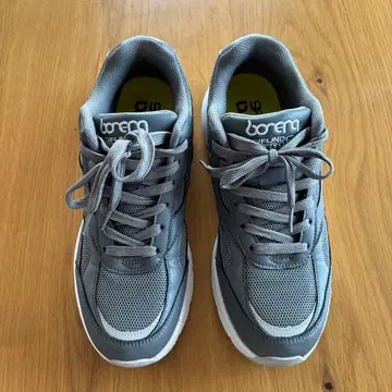 보레나 그레이 스니커즈 26.0cm