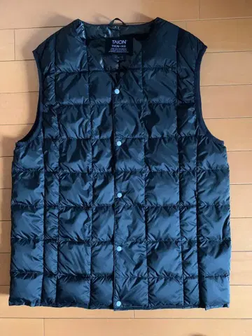 TAION 블랙 다운 베스트 M 사이즈