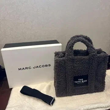 MARC JACOBS 마크 제이콥스 더 테디 토트 A4