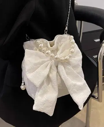 리본 포함 펄 숄더백