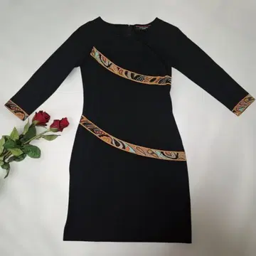 [레오나르] 사이즈 2 비대칭 스트라이프 블랙 원피스