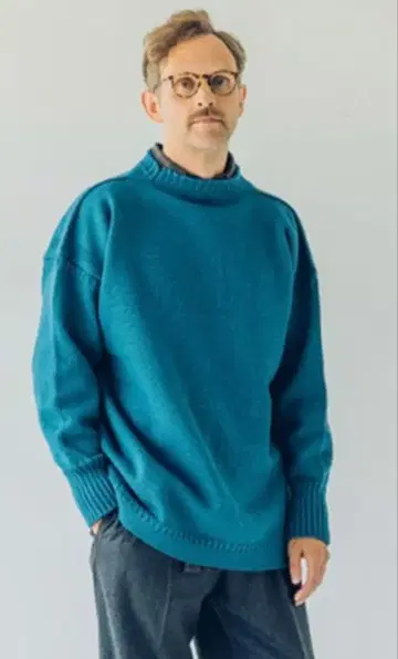 LE TRICOTEUR 빅 사이즈 스웨터 50 틸