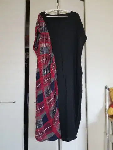 반팔 롱 원피스 블랙 레드 체크 무늬 사이드 절개 원피스 멋스러운 원피스