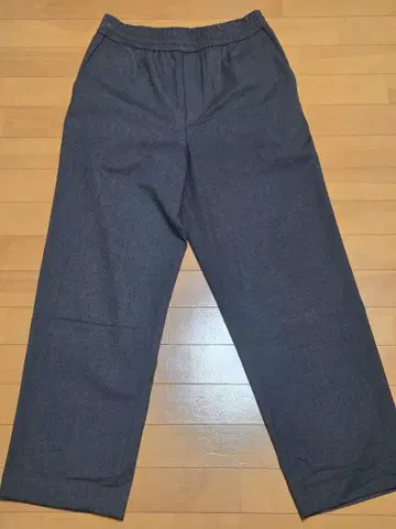 유니클로 C 이지 와이드 테이퍼드 팬츠