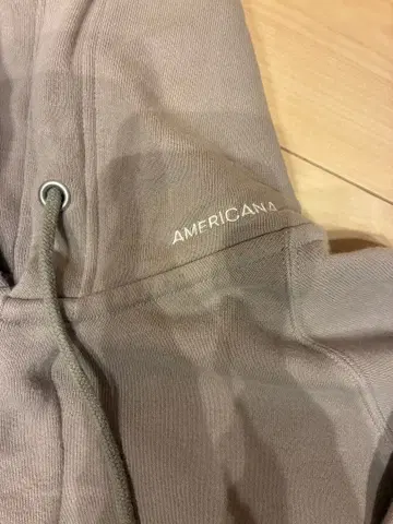 새상품급 Americana 아메리카나 사이드 지퍼 풀오버 후드티 모카
