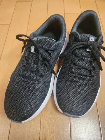 Under Armour 블랙 UA 차저 서지 4 엑스트라 와이드