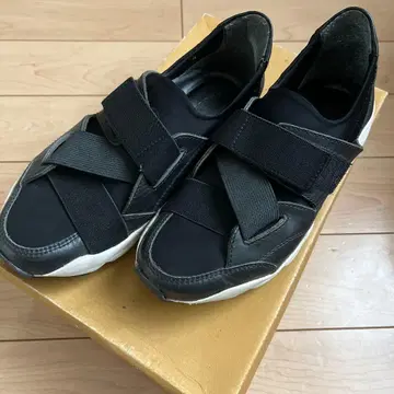 ZUCCA 블랙 스니커즈 S 사이즈