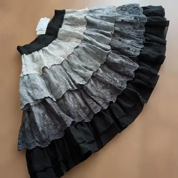 택 포함 미사용 엑시즈팜 프릴 레이스 그레이 계열 플레어 스커트