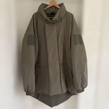 WAIPER PCU LEVEL7 TYPE2 프리마로프트 몬스터 파카 M