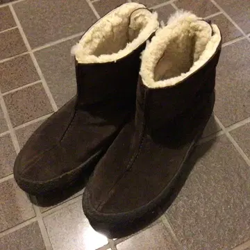 Clarks Originals 브라운 어그 부츠