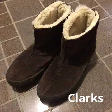 Clarks Originals 브라운 어그 부츠