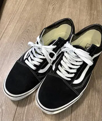 VANS 블랙 스니커즈