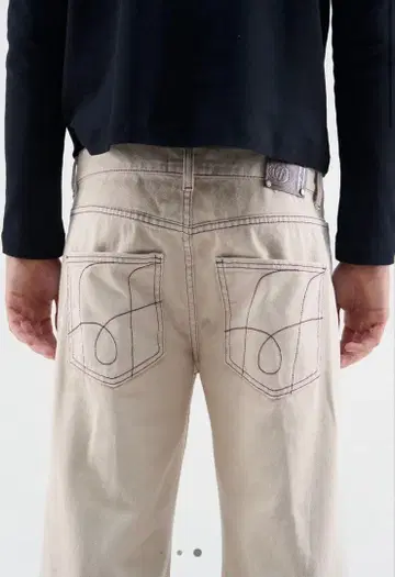 Scuffers 베이지 플레어 데님 팬츠