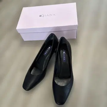 DIANA 블랙 스틸레토 펌프스