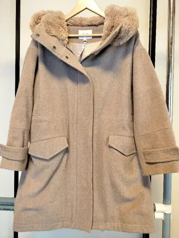 베이지 퍼 더플 코트