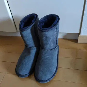 EMU 네이비 숏 어그 부츠