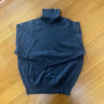 캐시미어 100% 다크 그레이 터틀넥 스웨터