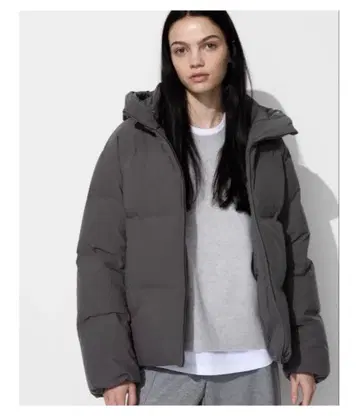 UNIQLO M 사이즈 심리스 다운 자켓 다운 파카