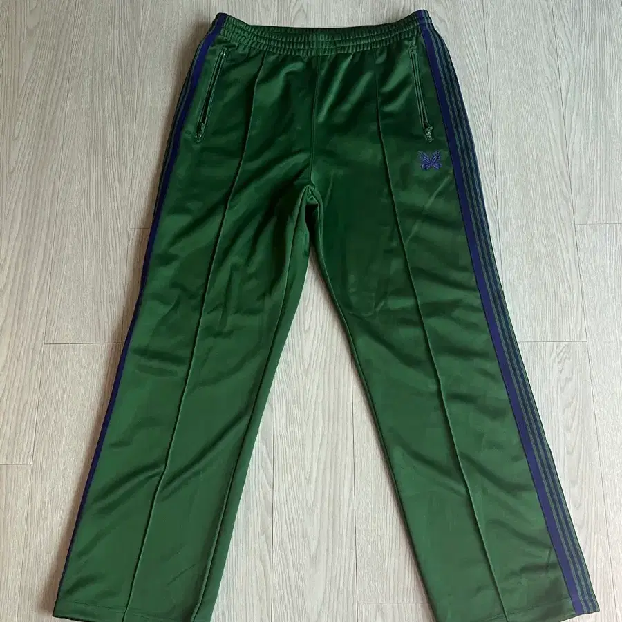 NEEDLES | 니들스 [Overseas] Needles X Studios Star Zuu Striped