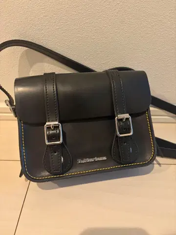 Dr.Martin 사첼백 7인치 닥터마틴 블랙