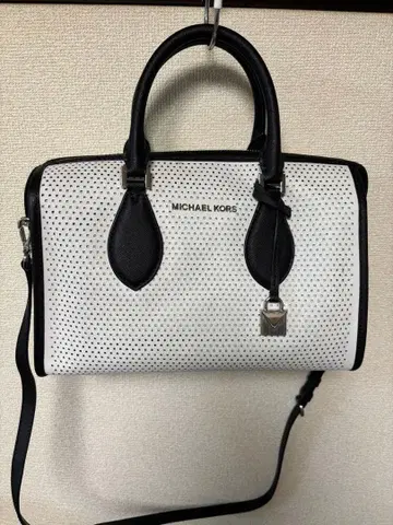 [ 새상품급 ] MICHAEL KORS 도트 패턴 숄더백