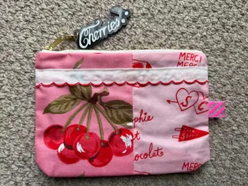다이칸야마 컬리 컬렉션 구매 체리가 귀여운 파우치 새상품