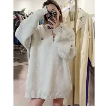 새상품급 EVRIS 에브리리스 Sunny 하프 지퍼 니트탑 그레이