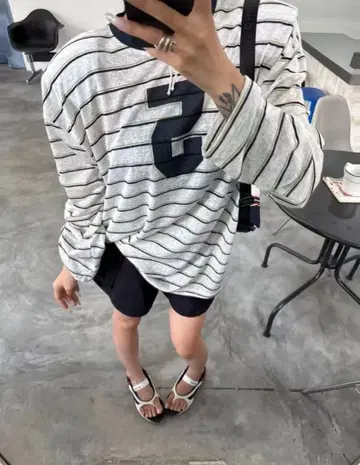 스트라이프 긴팔 T셔츠 L 사이즈