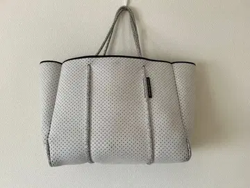 스테이트 오브 이스케이프 토트백 미니 파우치 화이트