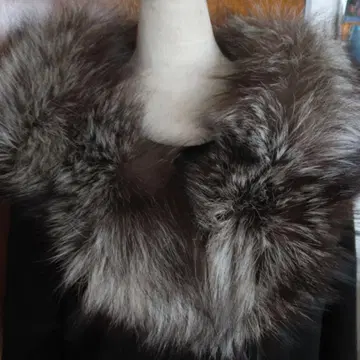 새상품급 브라운 퍼 옷깃