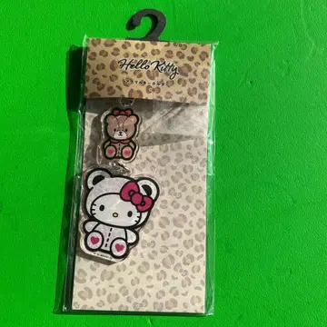 헬로키티 아크릴 키링 2개 세트