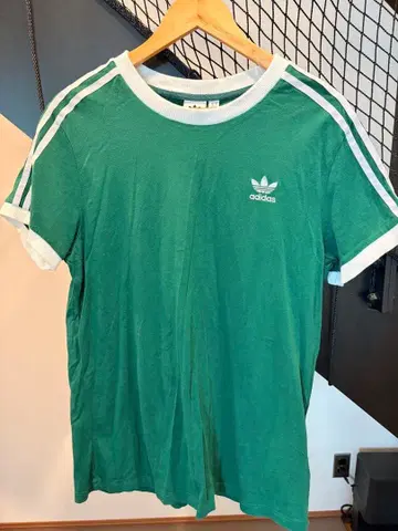 adidas 그린 T셔츠 UK S