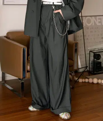 [새상품] soerte 와이드 스트레이트 슬랙스 팬츠