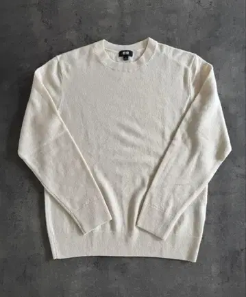 2023 유니클로 캐시미어 크루넥 스웨터 남성용 S