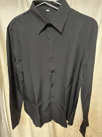 심플 블랙 셔츠 S 사이즈 남성용 폴리에스테르