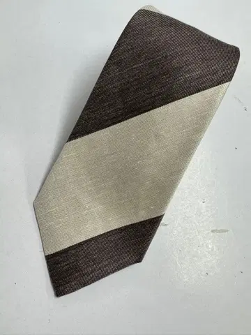 HILTON 브라운 아이보리 스트라이프 넥타이 일본제