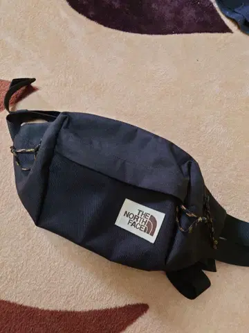THE NORTH FACE 바디백 블랙