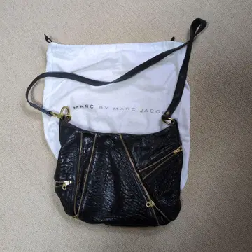 MARC BY MARC JACOBS 블랙 가죽 숄더백