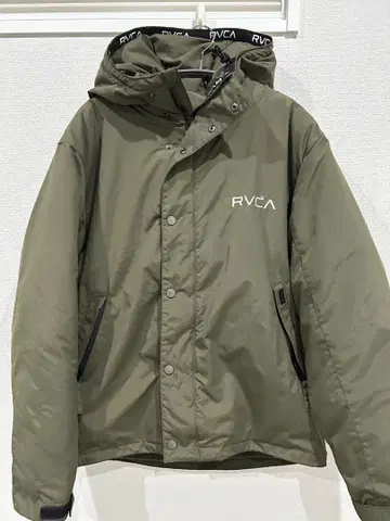 RVCA 다운 자켓 M 사이즈 올리브