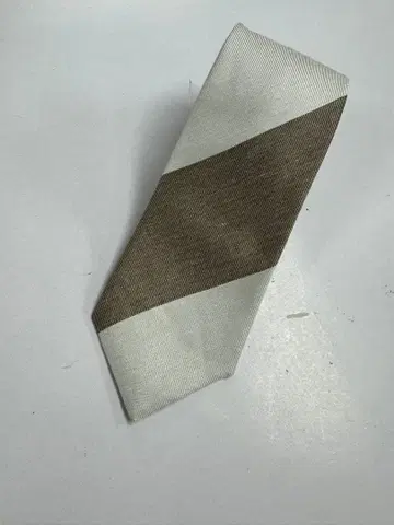 HILTON 브라운 화이트 스트라이프 넥타이 일본제