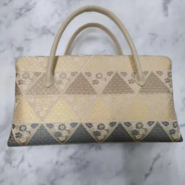 일본 의류용 백 베이지 계열