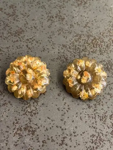 압화 꽃 모양 귀찌