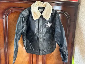 MD 가죽 봄버 자켓 블랙