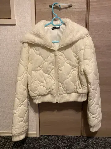 SHEIN 퀼팅 자켓 숏 기장 다운 화이트