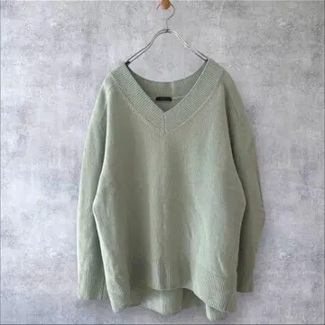 새상품급 어반리서치 로쏘 캐시미어 혼방 브이넥 니트