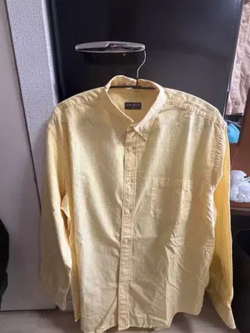 UNIQLO Yellow shirts